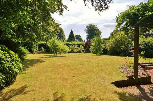  Image of 4 Bedroom Detached  For Sale at Burcot  Abingdon, OX14 3DH