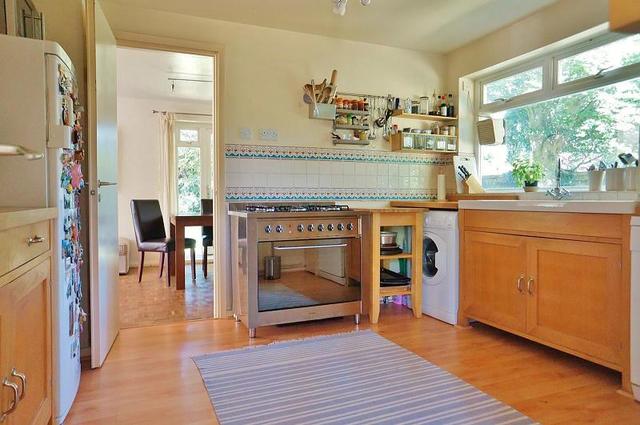  Image of 4 Bedroom Detached  For Sale at Burcot  Abingdon, OX14 3DH