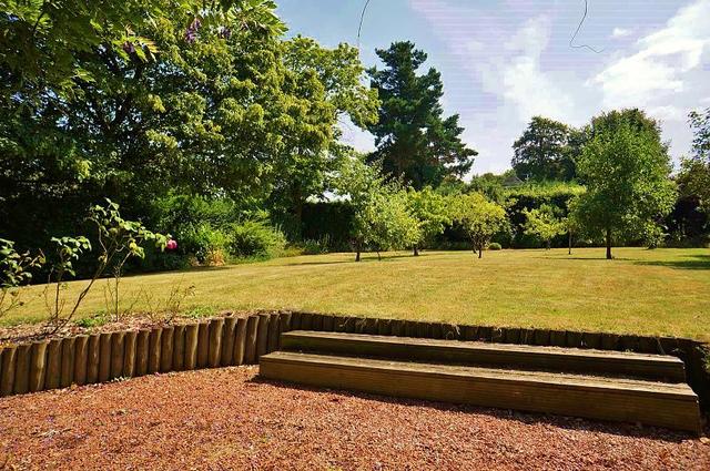  Image of 4 Bedroom Detached  For Sale at Burcot  Abingdon, OX14 3DH