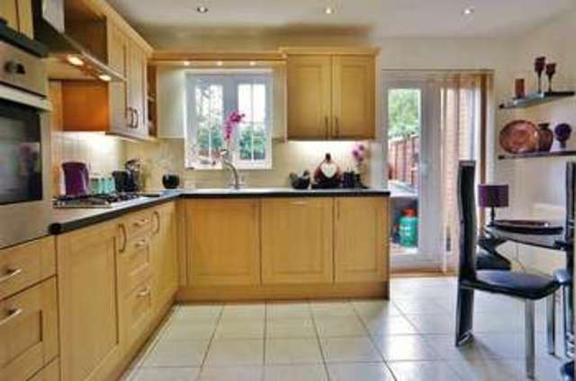  Image of 3 Bedroom Mews  For Sale at Abingdon, OX14 5HB