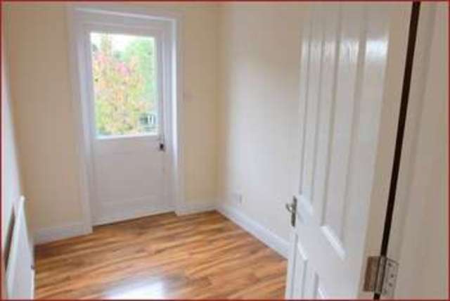  Image of 4 Bedroom Terraced  For Sale at Calvert Road  Barnet, EN5 4HJ