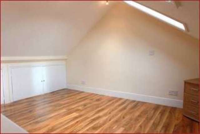  Image of 4 Bedroom Terraced  For Sale at Calvert Road  Barnet, EN5 4HJ