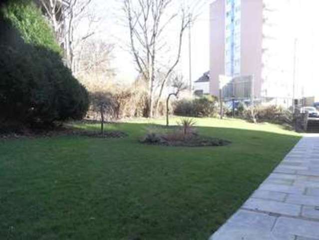 Image of 2 Bedroom Property  For Sale at Cat Hill East Barnet Barnet, EN4 8HF
