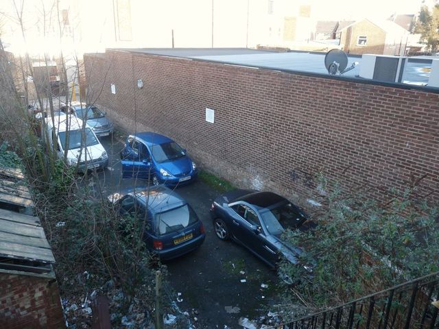  Image of Property  To Rent at Central Road  Worcester Park, KT4 8HQ