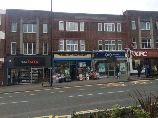  Image of Property  To Rent at Central Road  Worcester Park, KT4 8HT