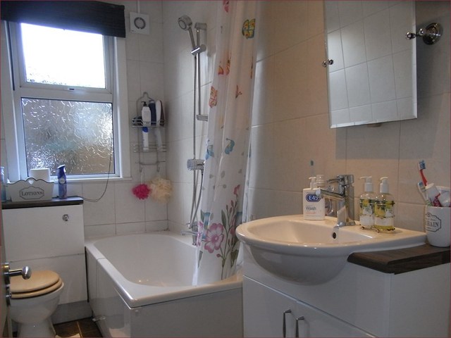  Image of 2 Bedroom Flat  For Sale at Chesterfield Road  Barnet, EN5 2RG