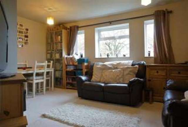  Image of 2 Bedroom Flat  For Sale at Abingdon, OX14 1HN