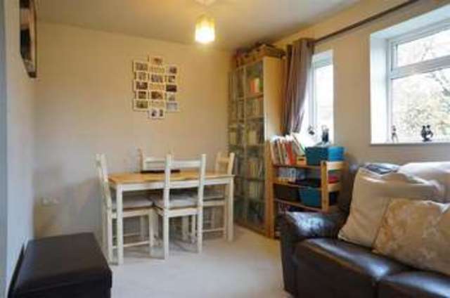  Image of 2 Bedroom Flat  For Sale at Abingdon, OX14 1HN