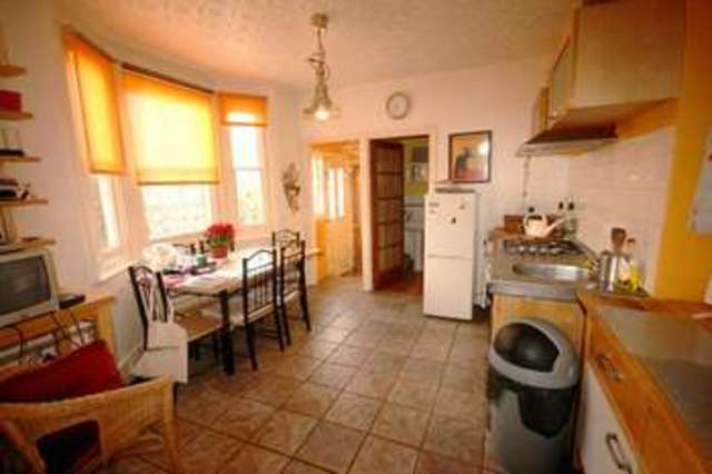  Image of 1 Bedroom Ground Flat  For Sale at Forest Hill London Forest Hill, SE23 2EX