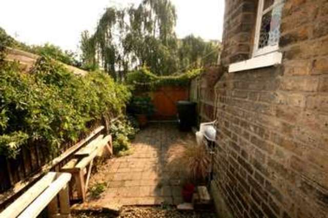  Image of 1 Bedroom Ground Flat  For Sale at Forest Hill London Forest Hill, SE23 2EX