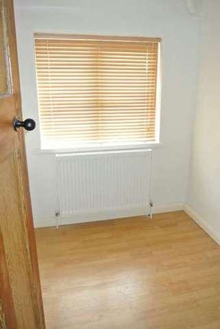  Image of 2 Bedroom Semi-Detached  For Sale at Collin Avenue  Nottingham, NG10 5JR