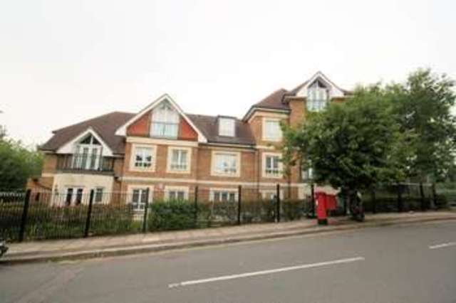  Image of 2 Bedroom Apartment  For Sale at Edgware Middx Edgware, HA8 8HU