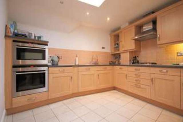  Image of 2 Bedroom Apartment  For Sale at Edgware Middx Edgware, HA8 8HU