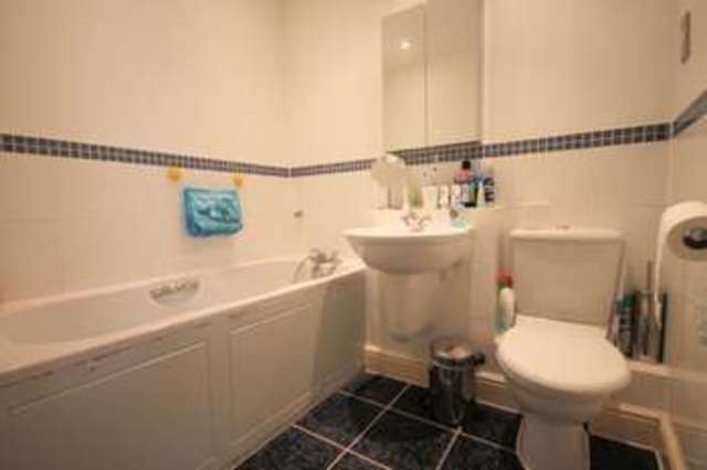  Image of 2 Bedroom Apartment  For Sale at Edgware Middx Edgware, HA8 8HU