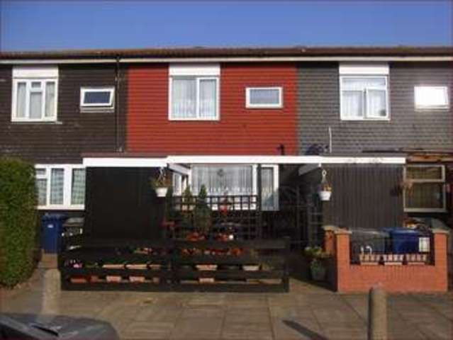  Image of 3 Bedroom Terraced  For Sale at Crocus Field  Barnet, EN5 2UA