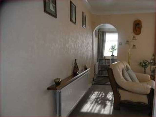 Image of 3 Bedroom Terraced  For Sale at Crocus Field  Barnet, EN5 2UB