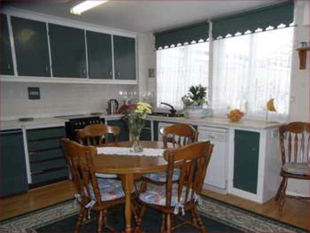  Image of 3 Bedroom Terraced  For Sale at Crocus Field  Barnet, EN5 2UB