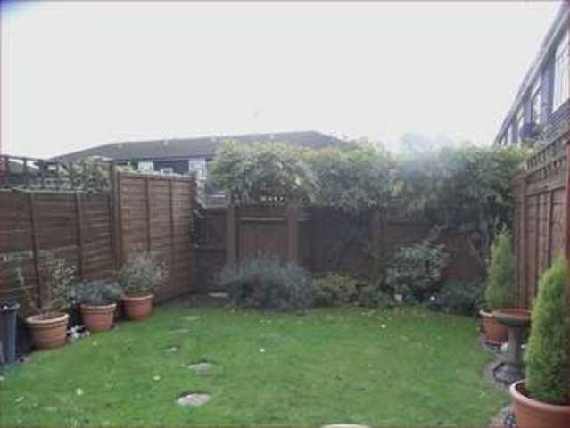  Image of 3 Bedroom Terraced  For Sale at Crocus Field  Barnet, EN5 2UB