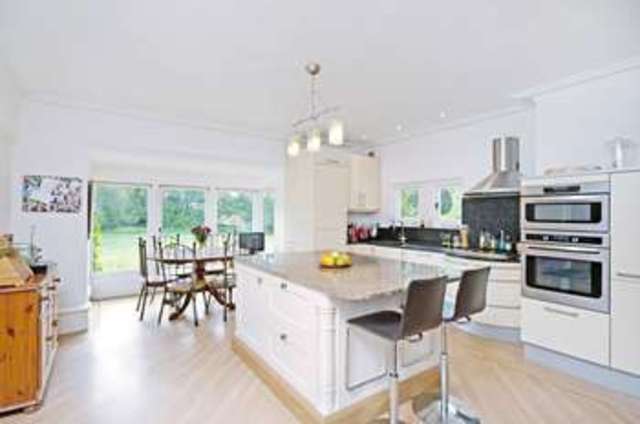  Image of 6 Bedroom Detached  For Sale at Curdridge Southampton Hampshire, SO32 2BD