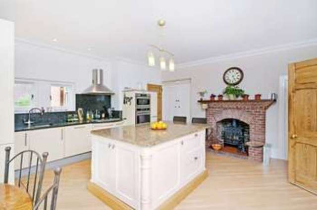  Image of 6 Bedroom Detached  For Sale at Curdridge Southampton Hampshire, SO32 2BD