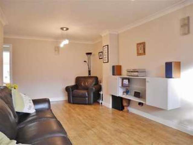  Image of 3 Bedroom Semi-Detached  For Sale at Abingdon, OX14 3UL