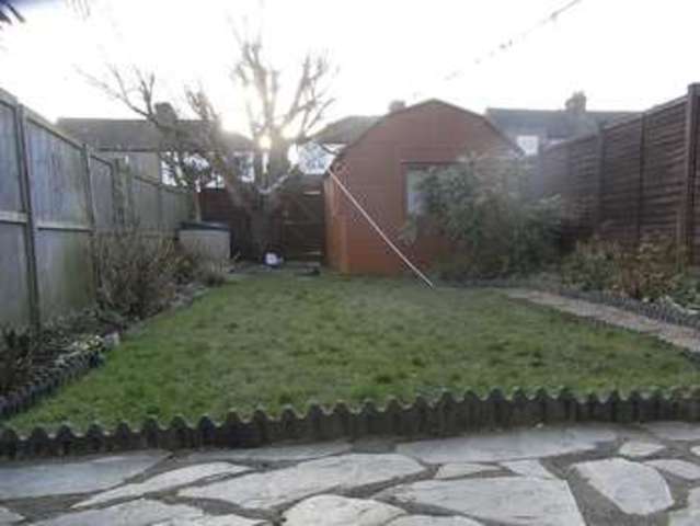  Image of 3 Bedroom Property  For Sale at Dale Close New Barnet Barnet, EN5 1BH