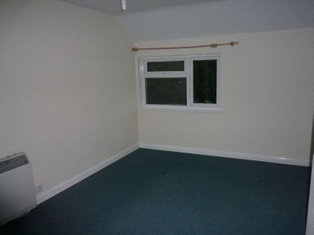  Image of 2 Bedroom Semi-Detached  To Rent at Dinas Cross Newport, SA42 0XY