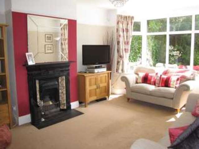  Image of 4 Bedroom Detached  For Sale at Drayton Portsmouth Hampshire, PO6 2AN