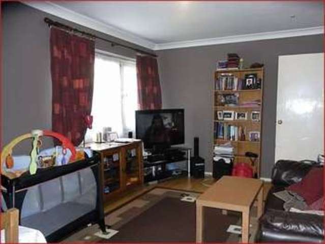  Image of 2 Bedroom Property  For Sale at Dunster Close  VIEWING SATURDAY 3RD MAY, EN5 2TE