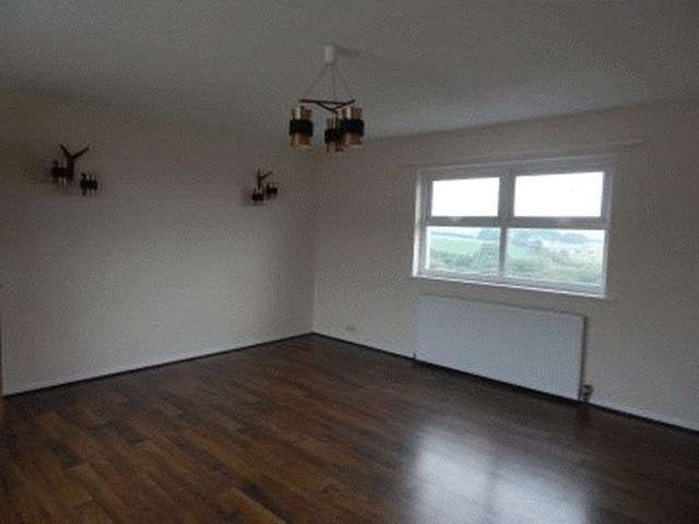  Image of 2 Bedroom Flat  To Rent at Scleddau Fishguard, SA65 9QT