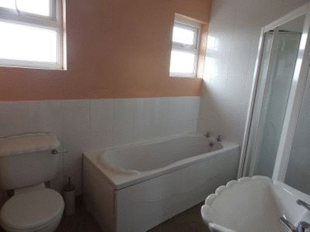  Image of 2 Bedroom Flat  To Rent at Scleddau Fishguard, SA65 9QT