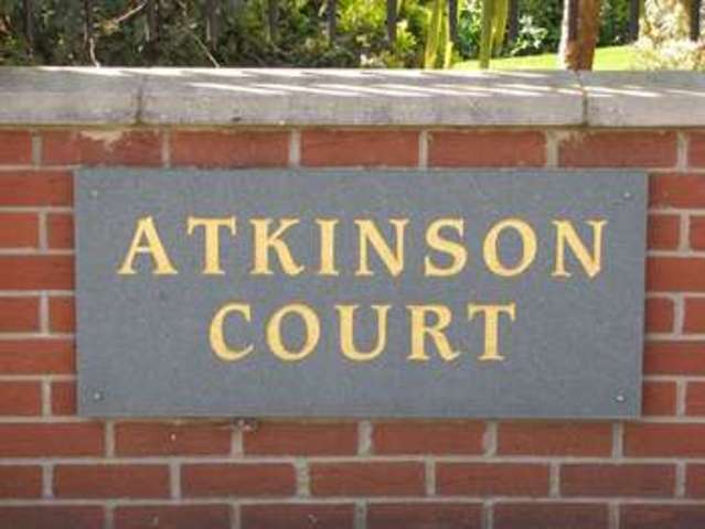 Image of 1 Bedroom Flat  For Sale at East Cosham  Hampshire, PO6 2HZ