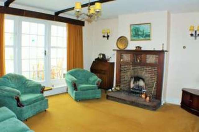  Image of 4 Bedroom Detached  For Sale at East Cosham Portsmouth Hampshire, PO6 2JR