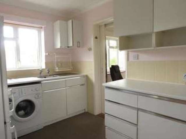  Image of 3 Bedroom Detached  For Sale at Upper Basildon  Reading, RG8 8NY