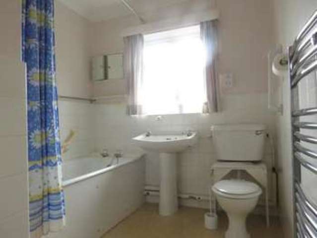  Image of 3 Bedroom Detached  For Sale at Upper Basildon  Reading, RG8 8NY