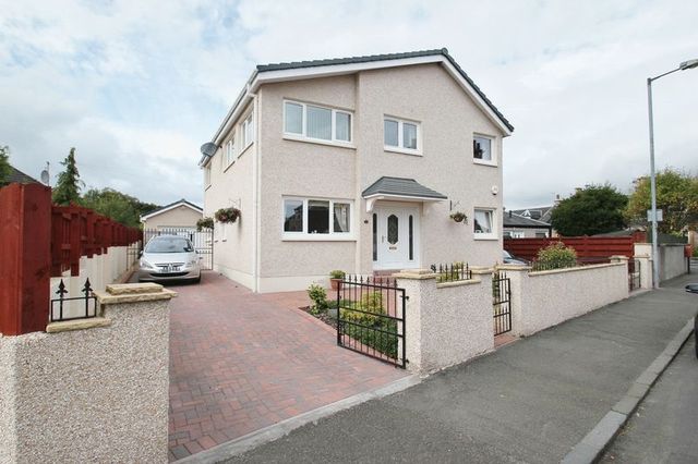  Image of 5 Bedroom Property  For Sale at Erskine Street  Alloa, FK10 2AX