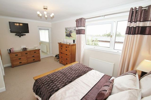  Image of 5 Bedroom Property  For Sale at Erskine Street  Alloa, FK10 2AX