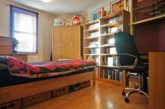  Image of 2 Bedroom Flat  For Sale at Abingdon, OX14 1DH