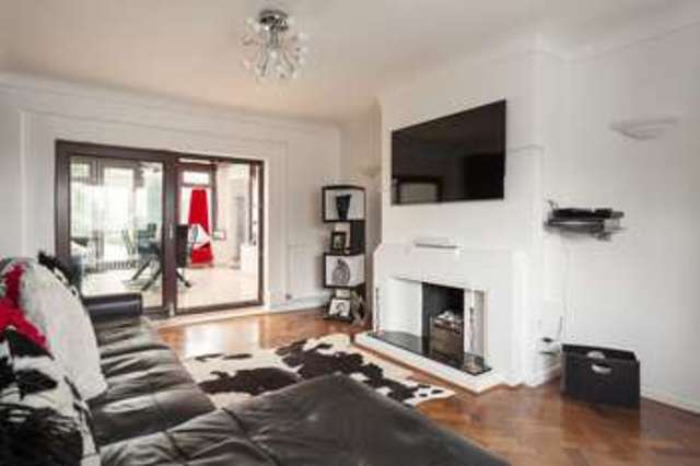  Image of 4 Bedroom Detached  For Sale at Farlington Portsmouth Hampshire, PO6 1AA