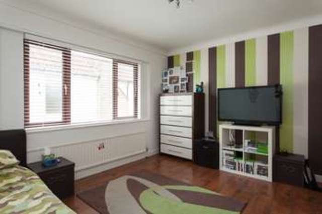  Image of 4 Bedroom Detached  For Sale at Farlington Portsmouth Hampshire, PO6 1AA