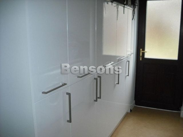  Image of 4 Bedroom Detached  To Rent at Golfa Close Middletown Welshpool, SY21 8EZ