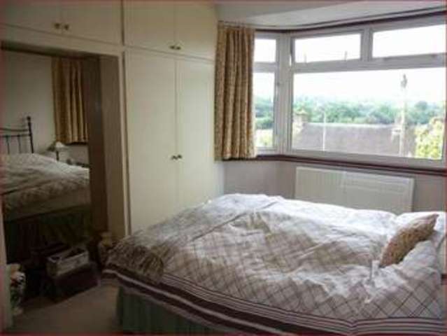  Image of 3 Bedroom Semi-Detached  For Sale at Grasvenor Avenue  BARNET, EN5 2DB