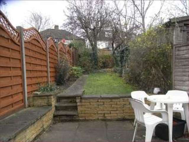  Image of 3 Bedroom Semi-Detached  For Sale at Grasvenor Avenue  Barnet, EN5 2BZ