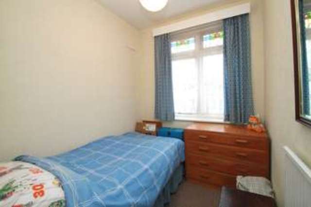  Image of 3 Bedroom Semi-Detached  For Sale at Surbiton Surrey, KT5 9HR