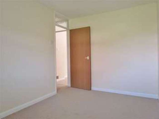  Image of 1 Bedroom Flat  To Rent at Abingdon, OX14 3XW