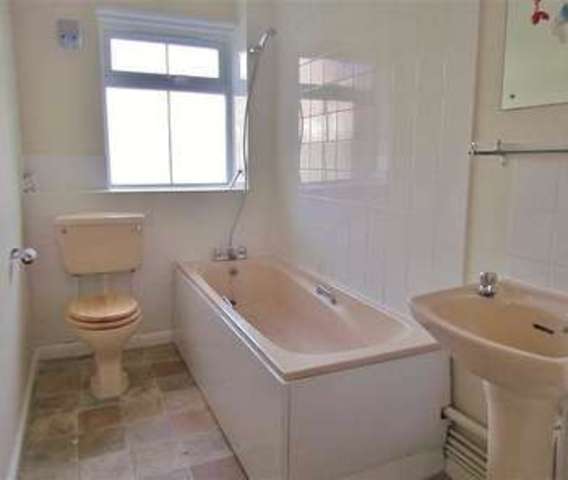  Image of 1 Bedroom Flat  To Rent at Abingdon, OX14 3XW