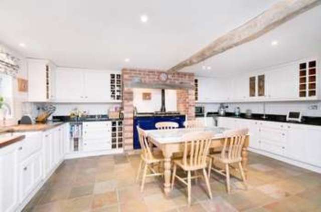  Image of 5 Bedroom Detached  For Sale at Hampshire Worlds End Waterlooville, PO7 4QA