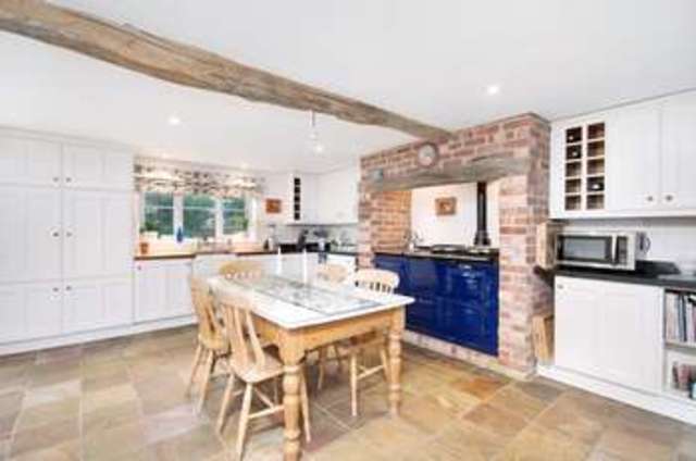  Image of 5 Bedroom Detached  For Sale at Hampshire Worlds End Waterlooville, PO7 4QA