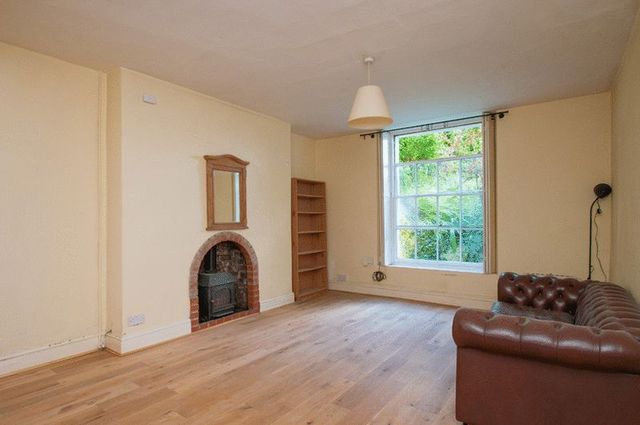  Image of 5 Bedroom Semi-Detached  For Sale at Hampton Park  Bristol, BS6 6LQ