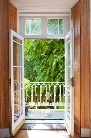  Image of 5 Bedroom Semi-Detached  For Sale at Hampton Park  Bristol, BS6 6LQ